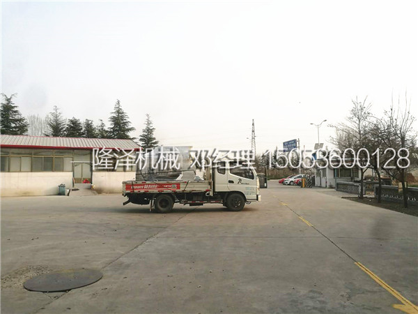 大型多爪辣椒酱炒锅发货至山东济南餐饮公司